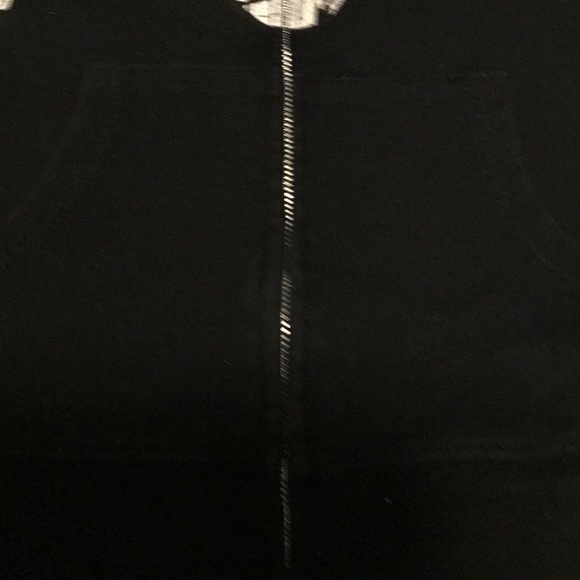 👶🏻  (bundle 3 kids items for $12)

Nebraska Blackshirts sweatshirt - Picture 5 of 6